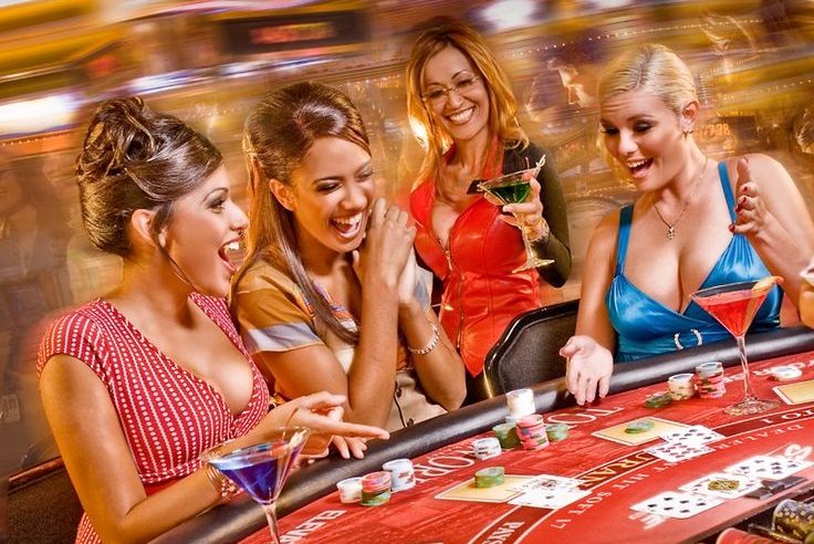 Understanding the Social Benefits of Online Gambling